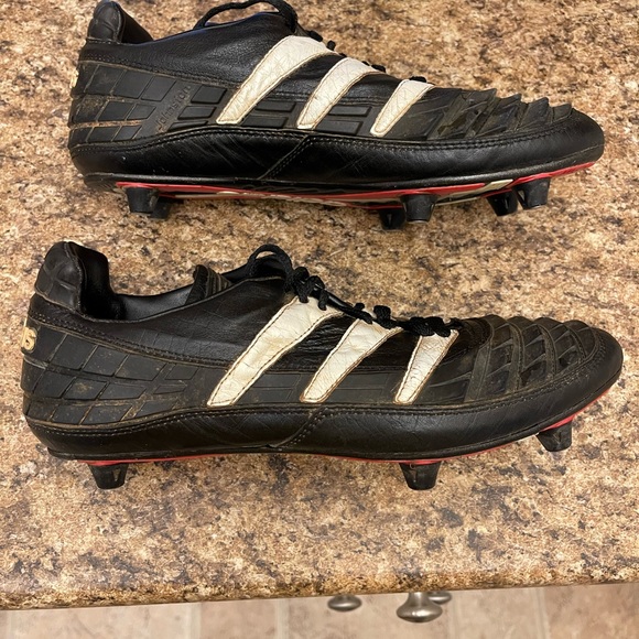 Extremely rare ORIGINAL 1994 Predator football/soccer cleats size 8 -Soft ground
